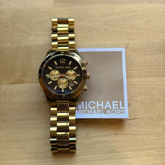 Michael Kors watches discounted for all 3 with a Michael Kors bracelet. - Picture 3 of 6